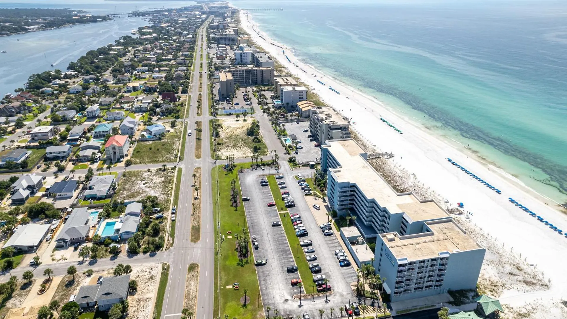 Apartment Oceania 207- By Holiday Isle Properties Destin
