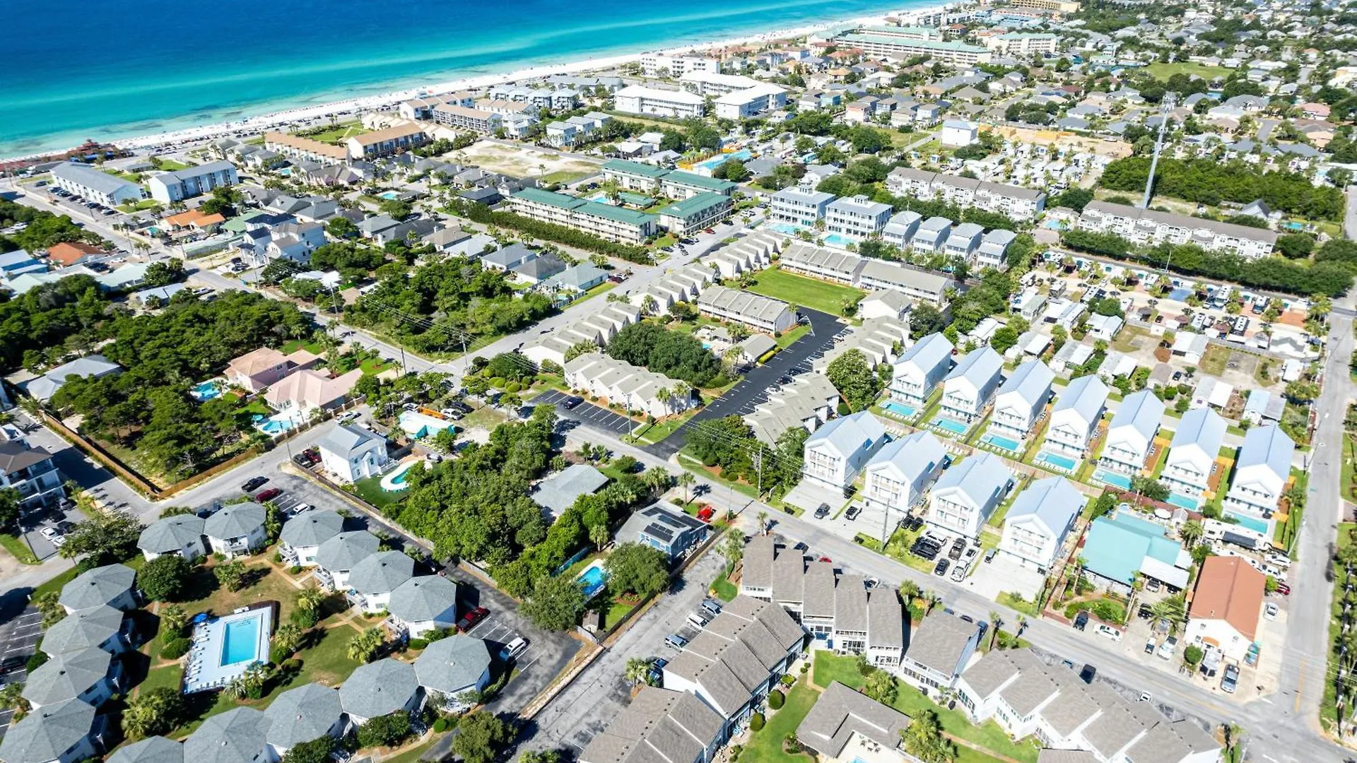 Apartment Oceania 207- By Holiday Isle Properties Destin